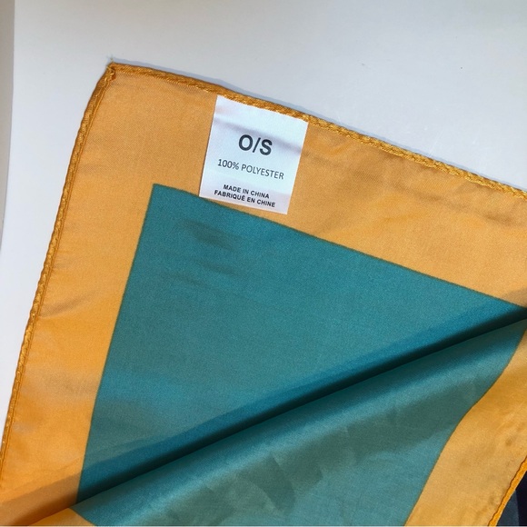 Gorgeous Scarf NWOT - Picture 4 of 5